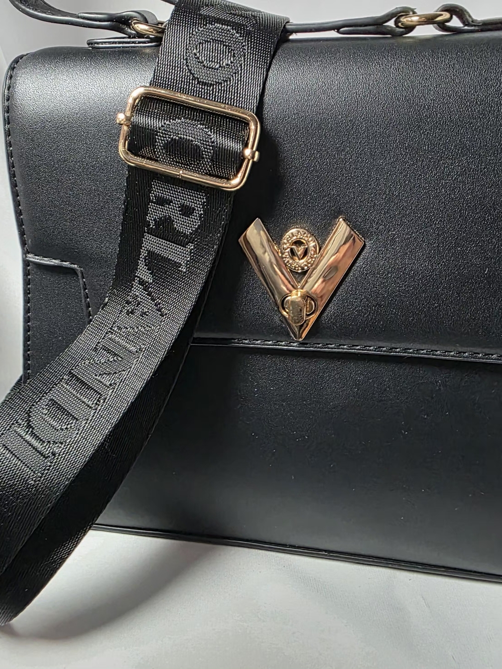 Valentino Orlandi Black Shoulder Bag/Gold  Accent Shoulder Strap & Coin Purse